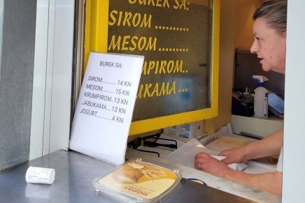 Nera Karolina Barbarić: KAKO JE HRVATSKI BUREK ZAVADIO NOTORNE&nbsp;PISCE