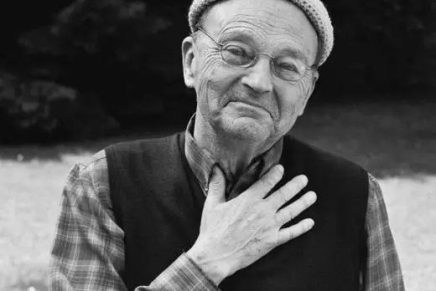 Božica Jelušić: SVEMIR GLAVE POD PLETENOM KAPICOM M.&nbsp;TOURNIERA