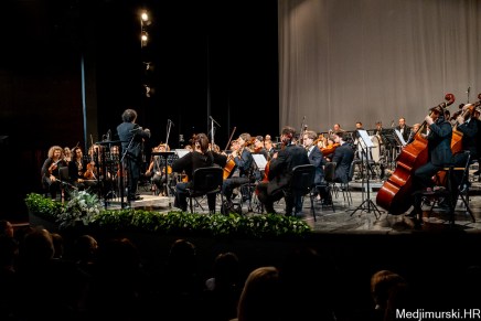 Božica Jelušić:  MEĐIMURSKA FILHARMONIJA, SVEČANOST&nbsp;GLAZBE