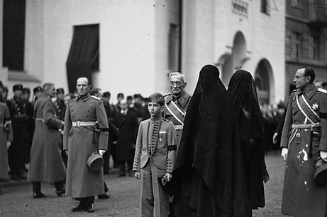 Jedanaestogodišnji kralj Petar II. na očevoj sahrani