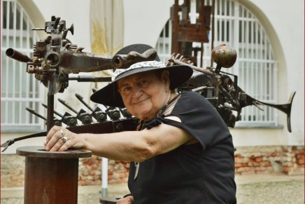 Božica Jelušić: U POTRAZI ZA&nbsp;OKLOPOM